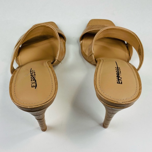 Express Women’s Beautiful Classic Slip On Stiletto Heel Sandals Size 8M - Picture 3 of 7